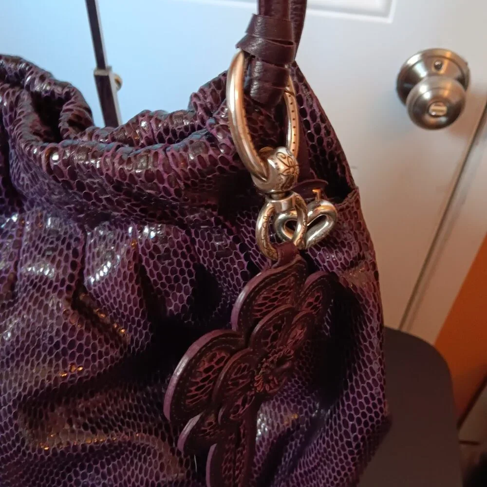VINTAGE WOMEN'S BRIGHTON NOLITA PURPLE PATENT LEATHER HOBO BAG